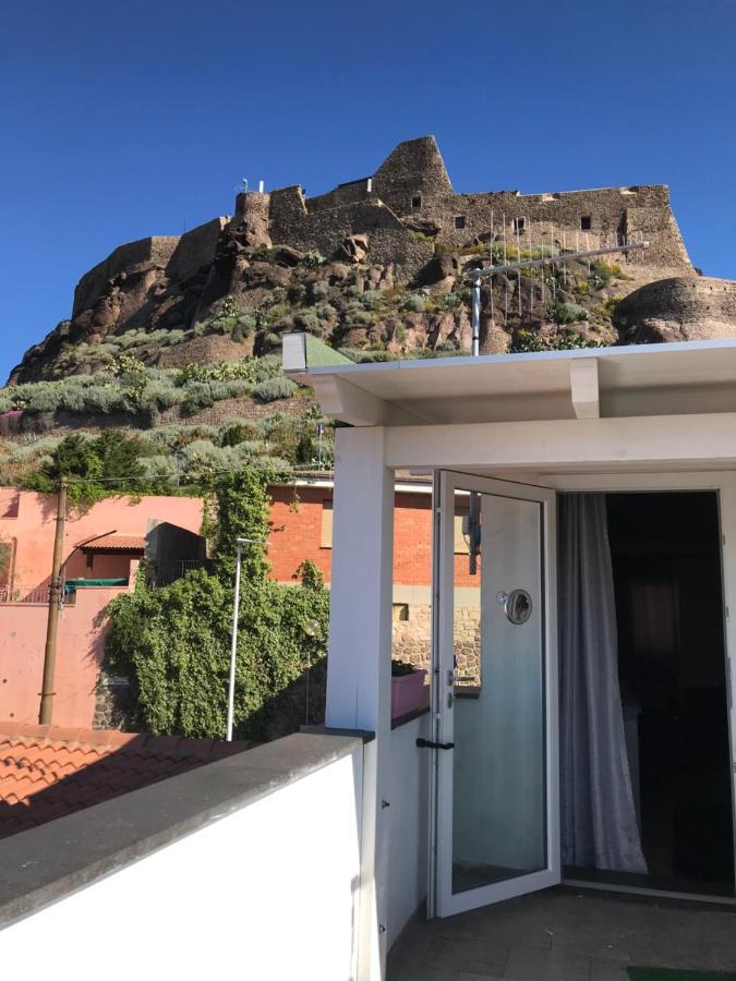 Bella'S House Apartment Castelsardo Bagian luar foto