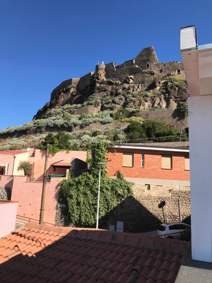 Bella'S House Apartment Castelsardo Bagian luar foto