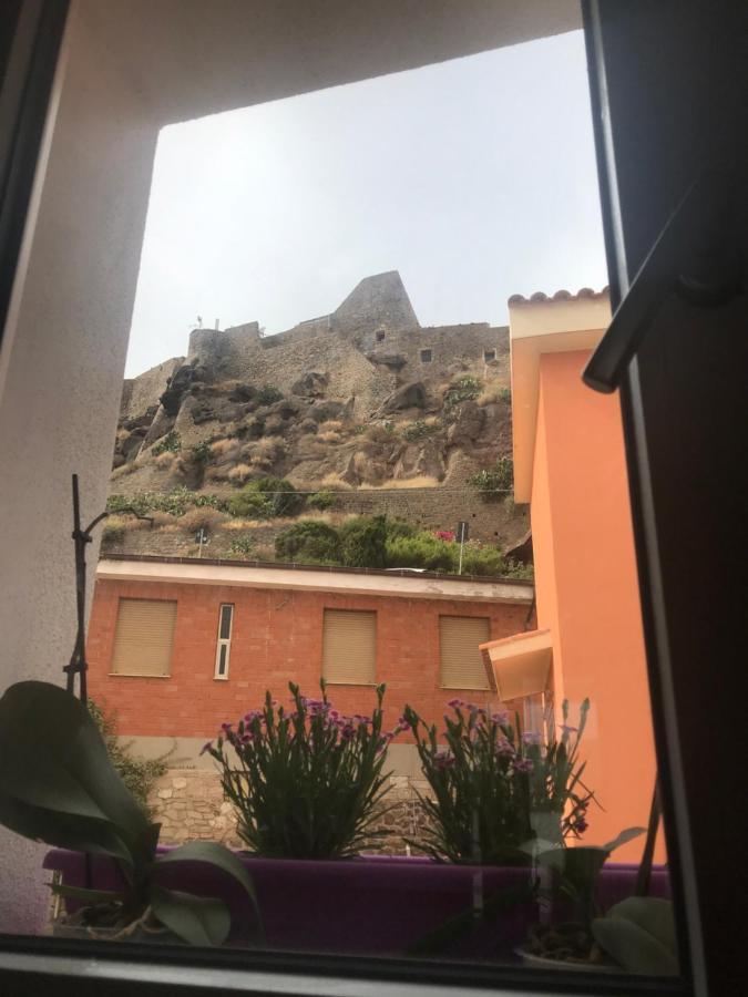 Bella'S House Apartment Castelsardo Bagian luar foto